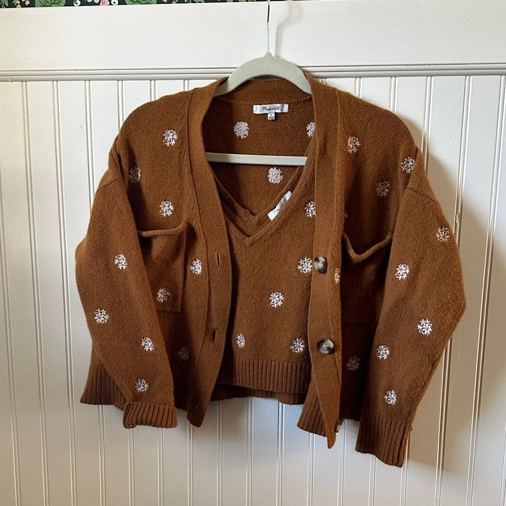 Madewell Brown Cardigan with White Floral Pattern - Picture 2 of 5
